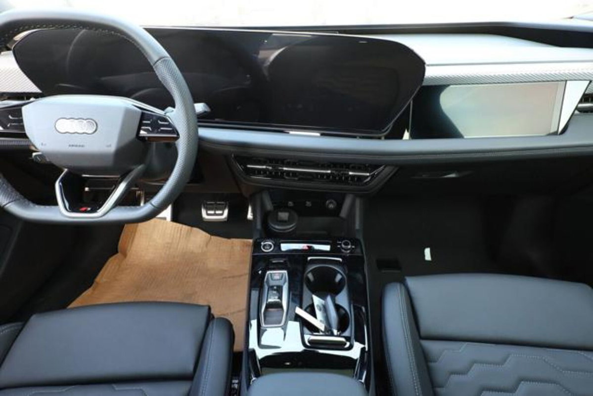 Audi A6 Sportback e-tron S line edition quattro 428cv (7)