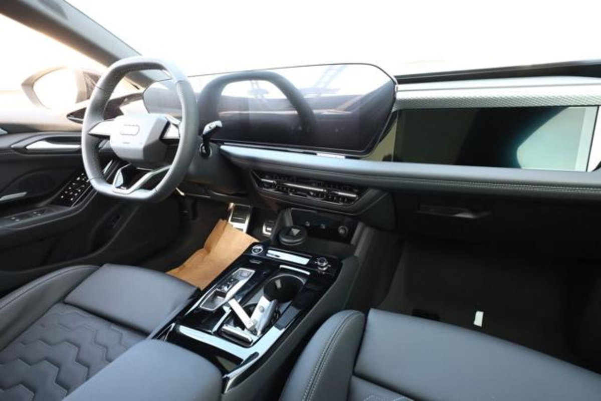 Audi A6 Sportback e-tron S line edition quattro 428cv (8)