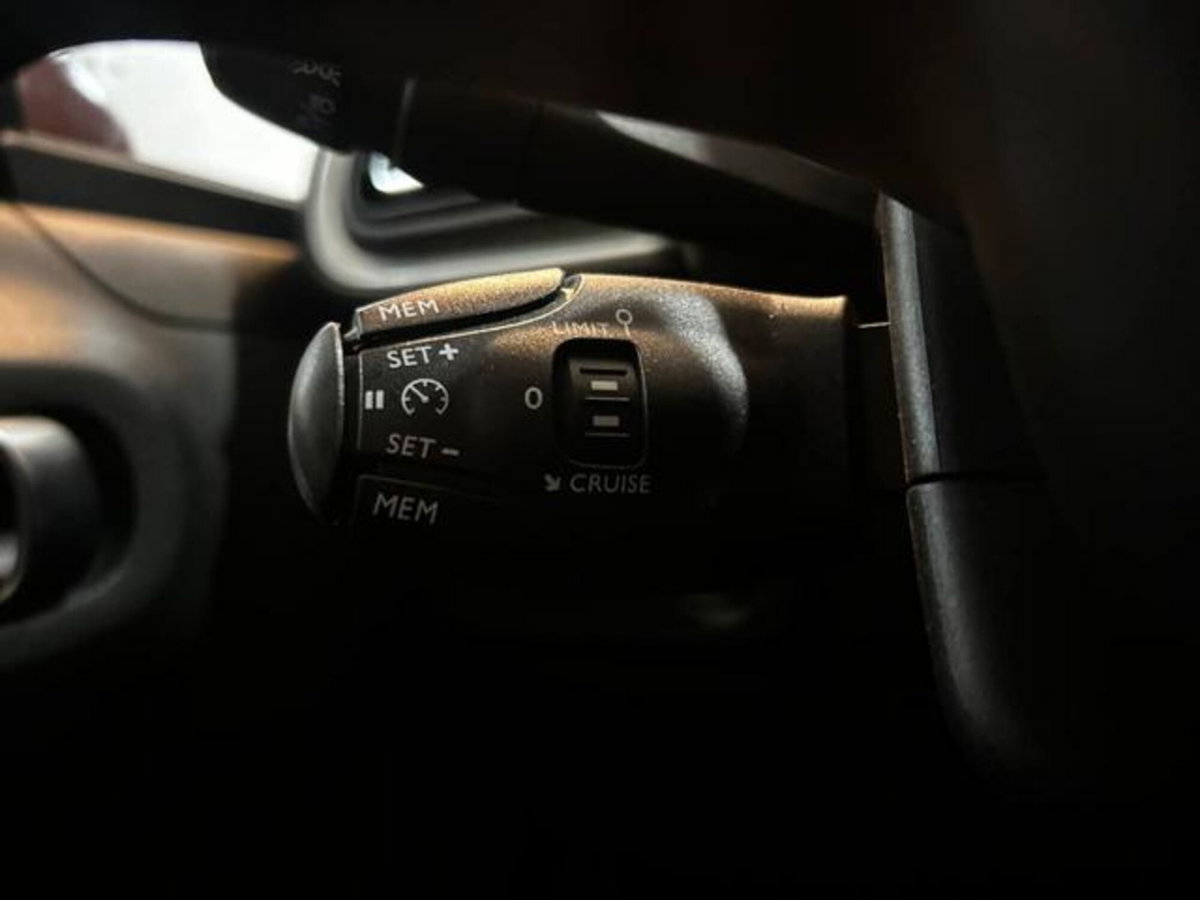 Citroen C3 PureTech 110 S&S EAT6 Shine (17)