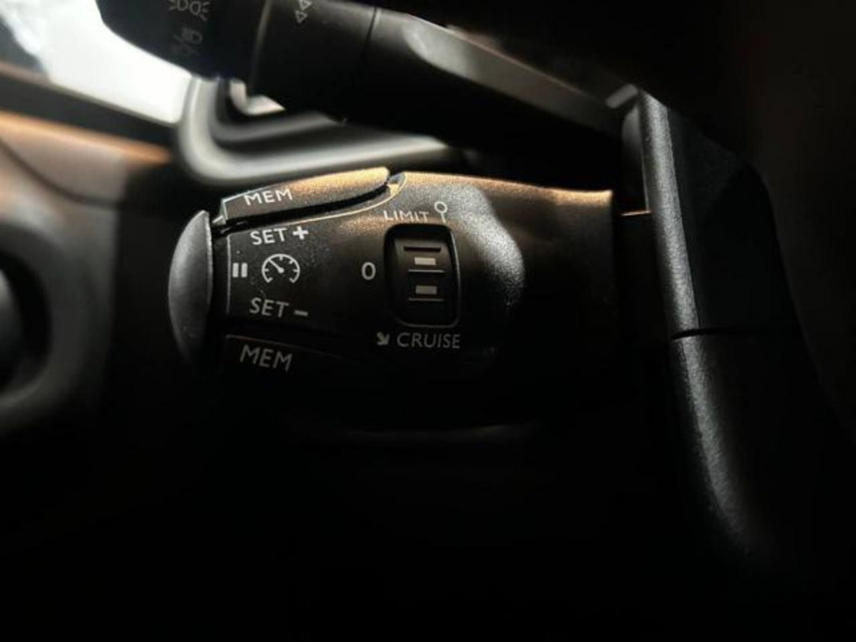 Citroen C3 PureTech 110 S&S EAT6 Shine (17)