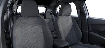 Peugeot 2008 54 kWh GT Exclusive (9)