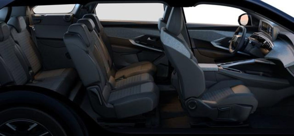 Peugeot 5008 1.2 hybrid Allure 145cv 7p.ti e-dcs6 (9)