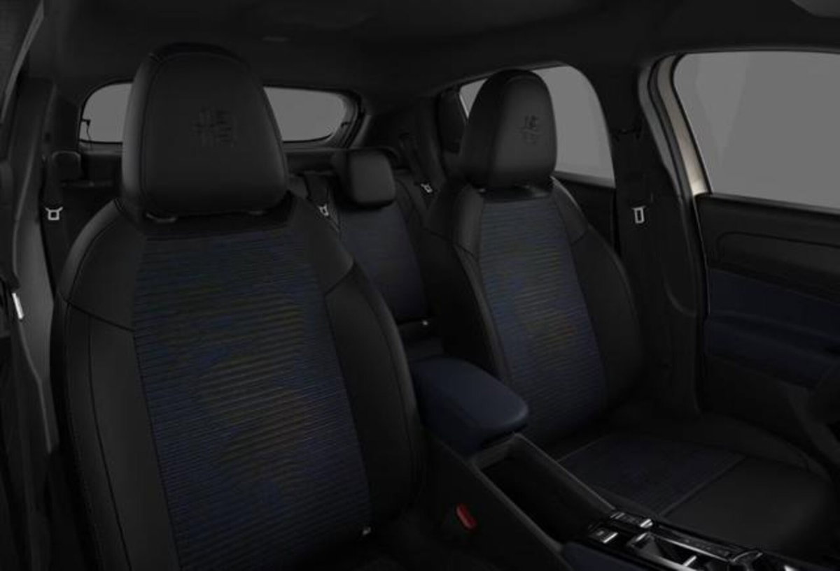 Alfa Romeo Junior 1.2 ibrida 145cv edct6 (6)
