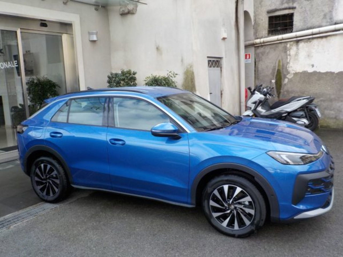 Volkswagen T-Roc 1.5 etsi Life 115cv dsg (11)