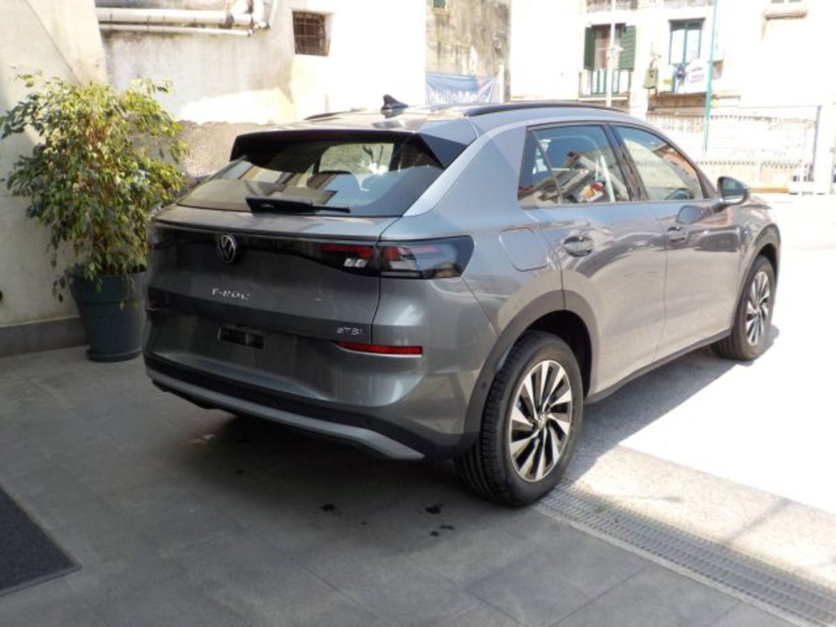 Volkswagen T-Roc 1.5 etsi Life 115cv dsg (14)