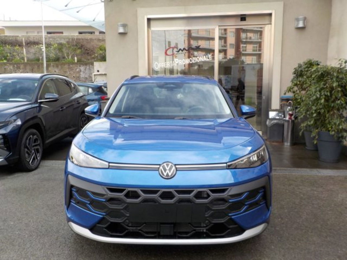 Volkswagen T-Roc 1.5 etsi Life 115cv dsg (2)