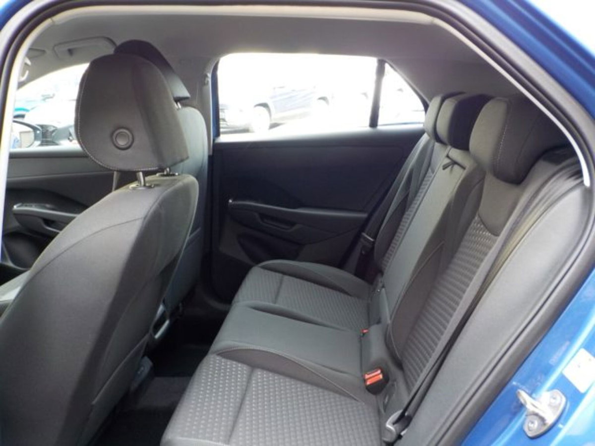 Volkswagen T-Roc 1.5 etsi Life 115cv dsg (8)