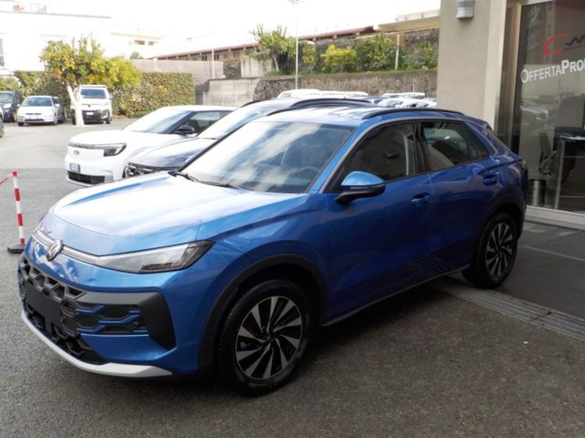 Volkswagen T-Roc 1.5 etsi Life 115cv dsg (9)