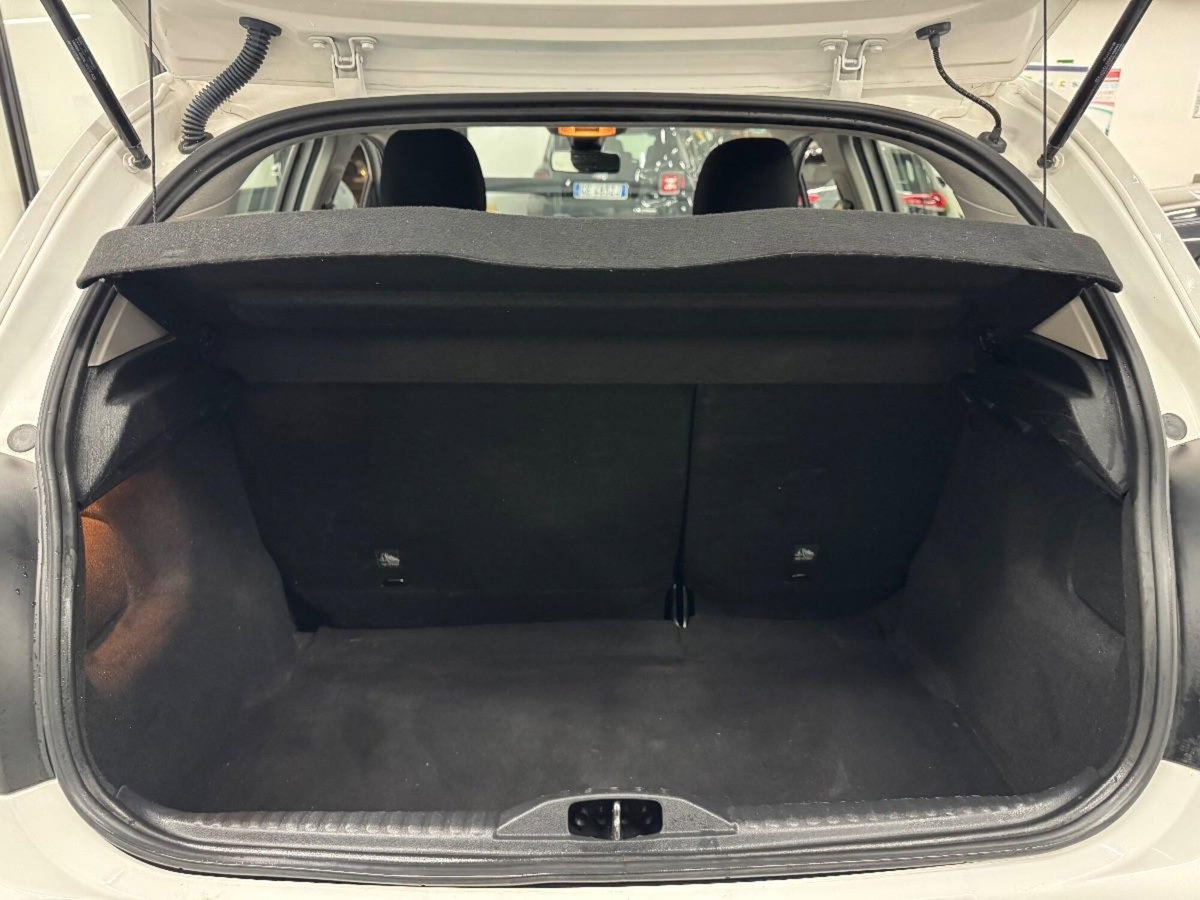 Citroen C3 BlueHDi 100 S&S Shine Pack (16)