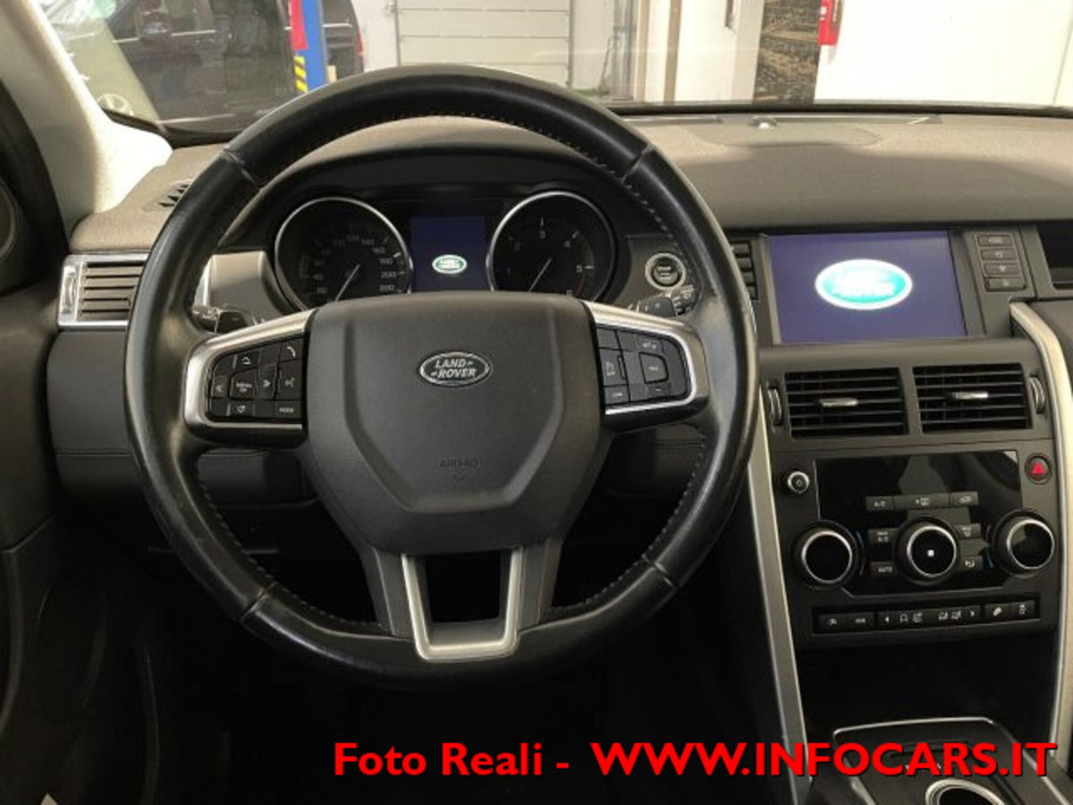 Land Rover Discovery Sport 2.2 TD4 HSE (10)
