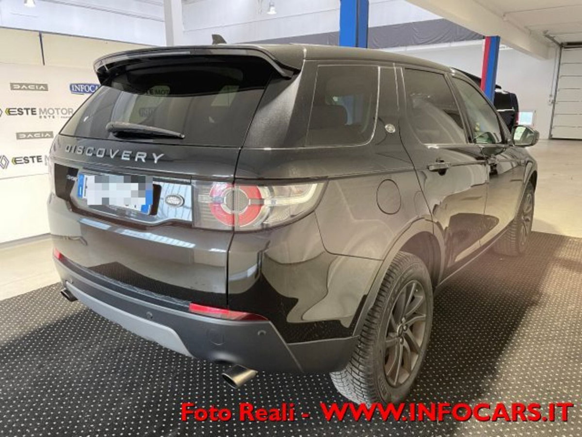 Land Rover Discovery Sport 2.2 TD4 HSE (4)