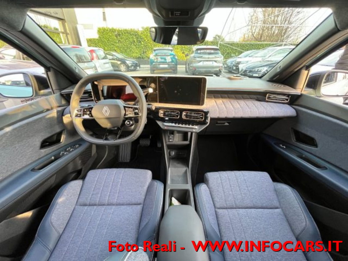 Renault Renault 4 Techno comfort range 150cv (13)
