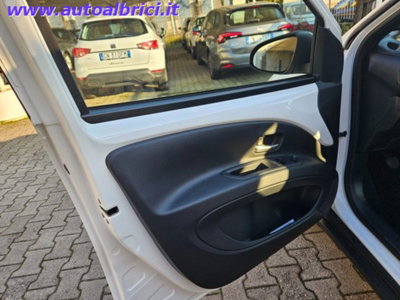 Toyota Aygo X 1.0 Active 72cv (15)