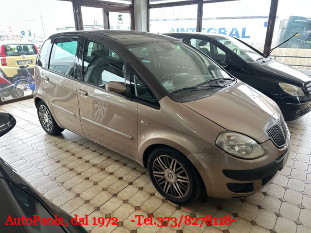 Lancia Musa 1.9 Multijet Platino (2)