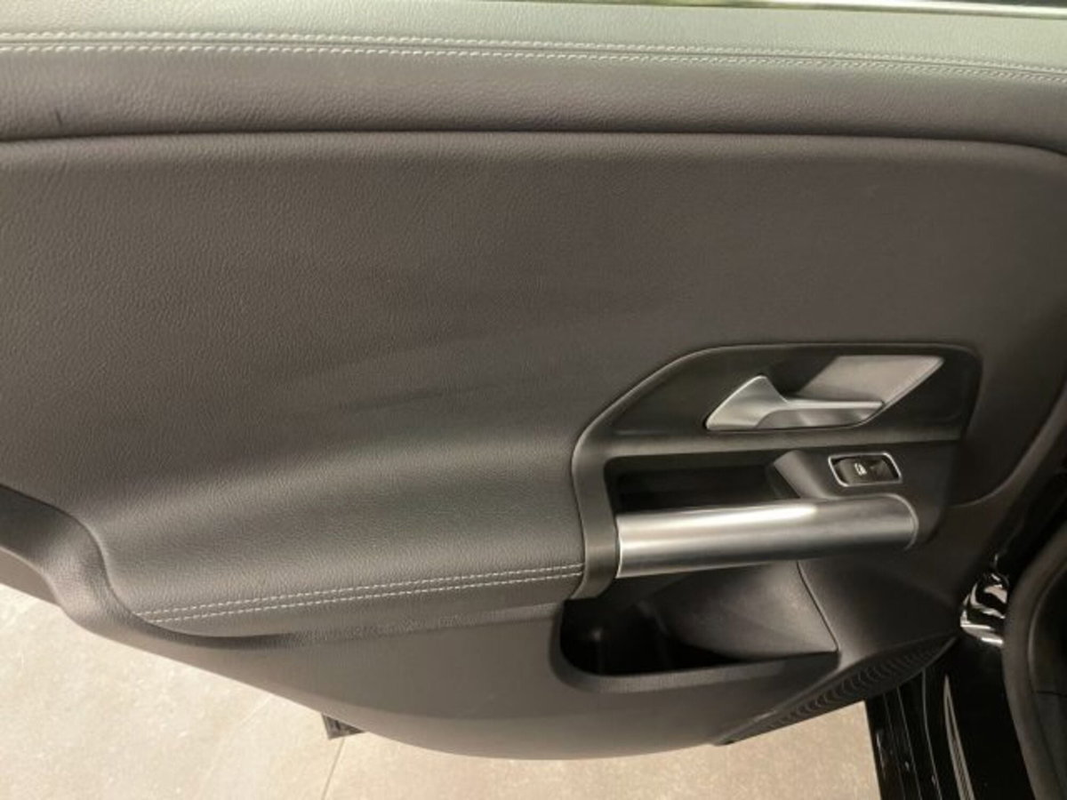 Mercedes-Benz Classe B 180 d Automatic Sport Plus (10)