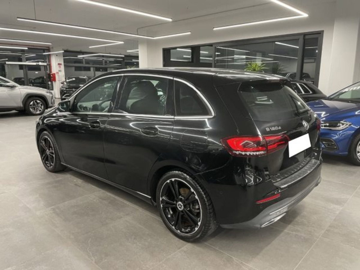 Mercedes-Benz Classe B 180 d Automatic Sport Plus (11)