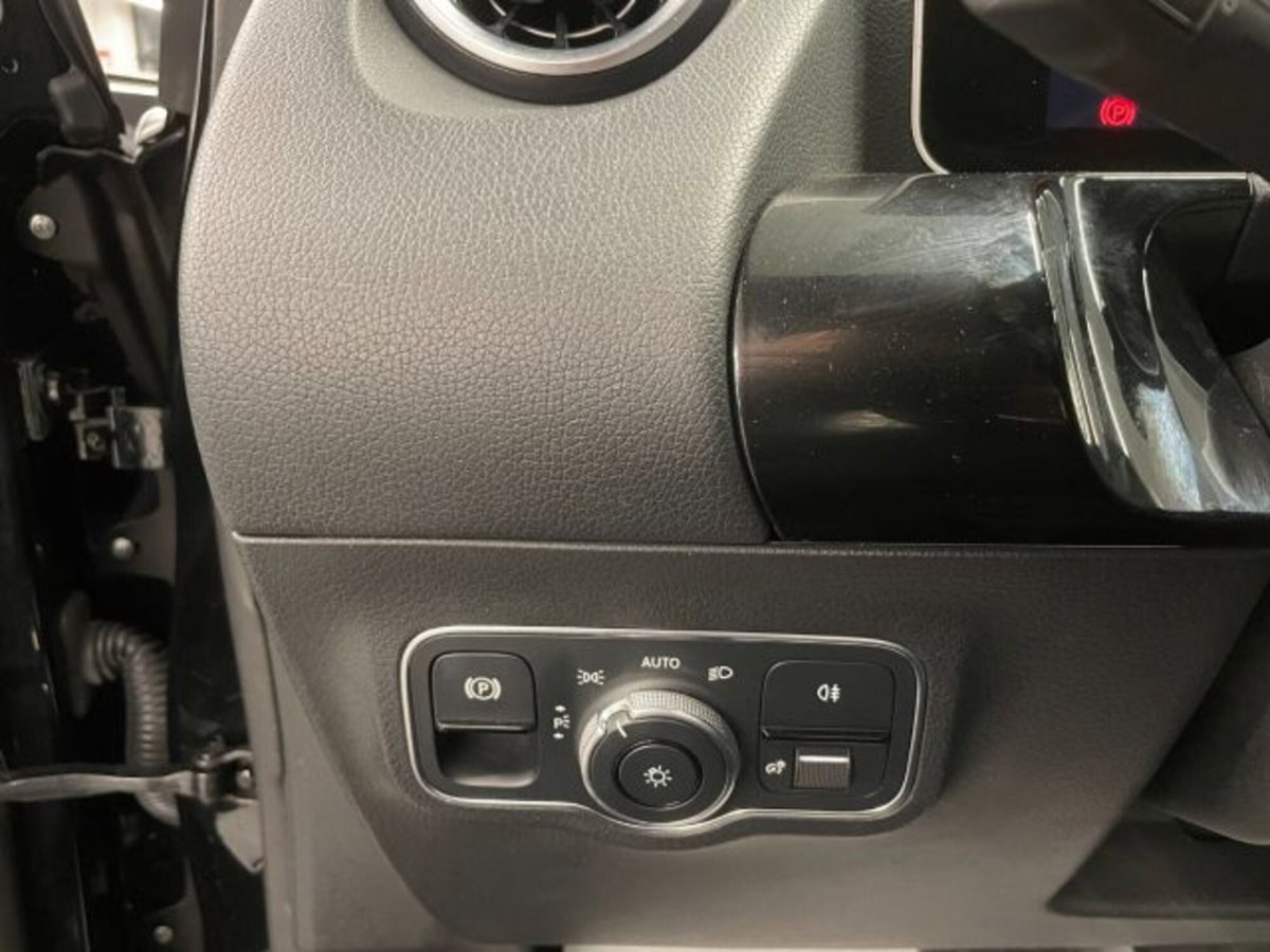 Mercedes-Benz Classe B 180 d Automatic Sport Plus (17)