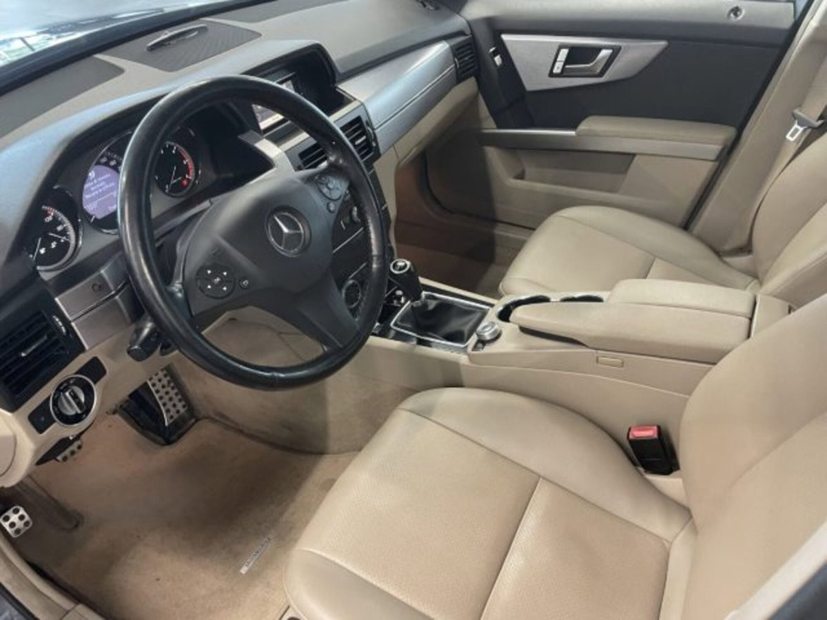 Mercedes-Benz GLK 220 CDI 2WD BlueEFFICIENCY Premium (8)