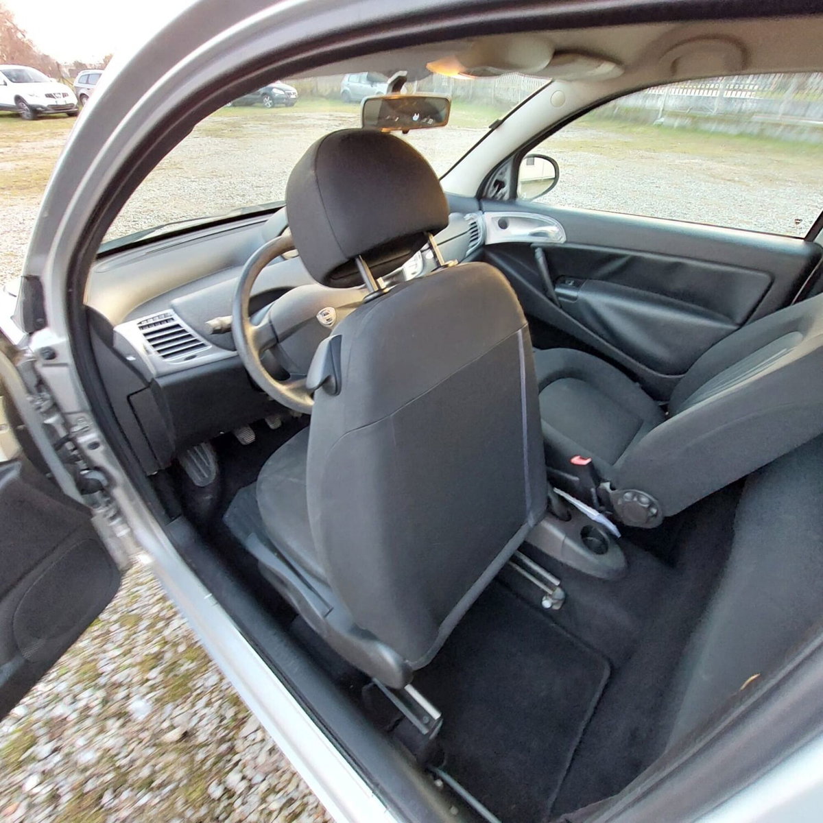 Lancia Ypsilon 1.2 69 CV Elle (9)