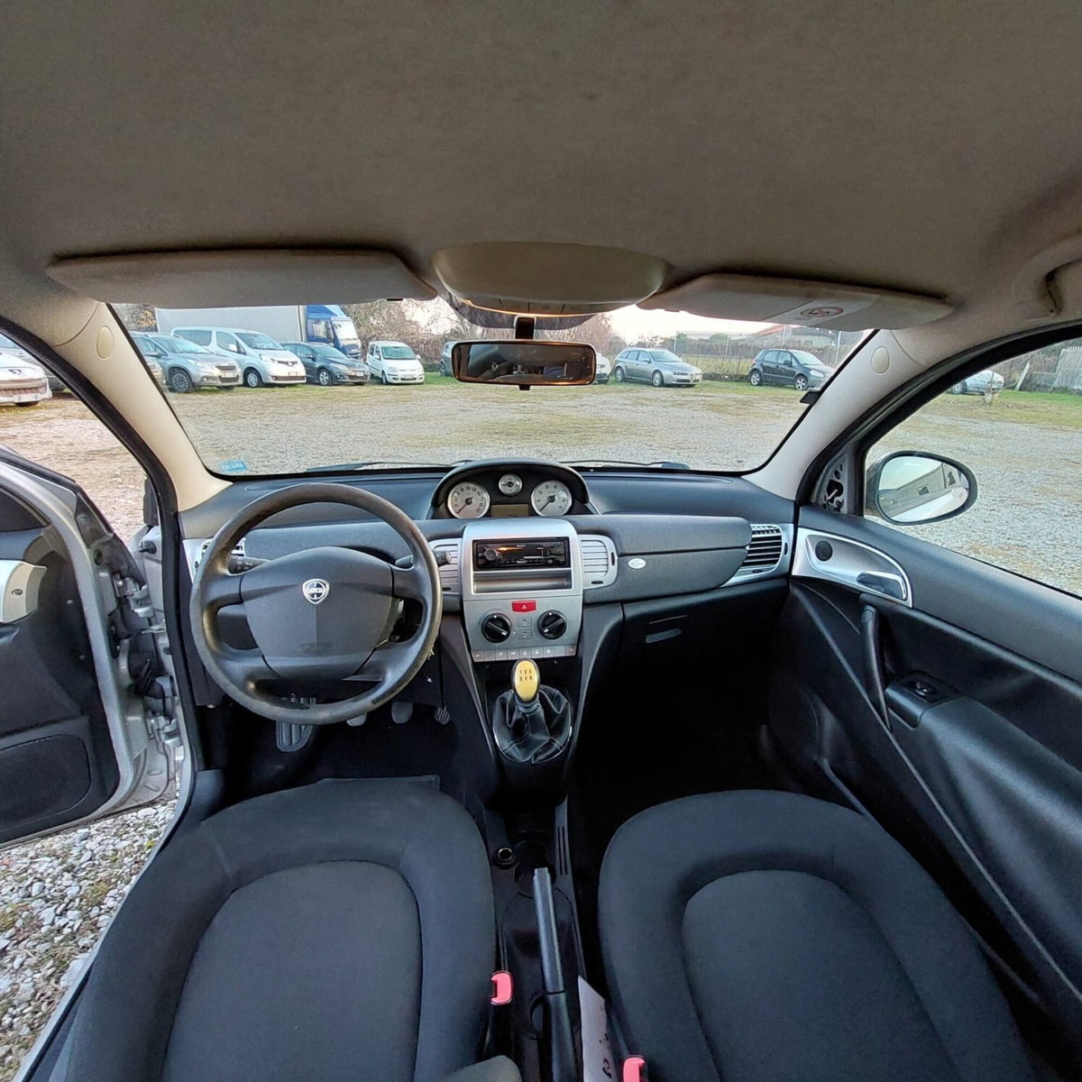 Lancia Ypsilon 1.2 69 CV Elle (12)