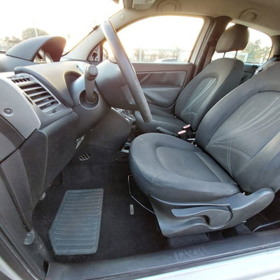 Lancia Ypsilon 1.2 69 CV Elle (13)