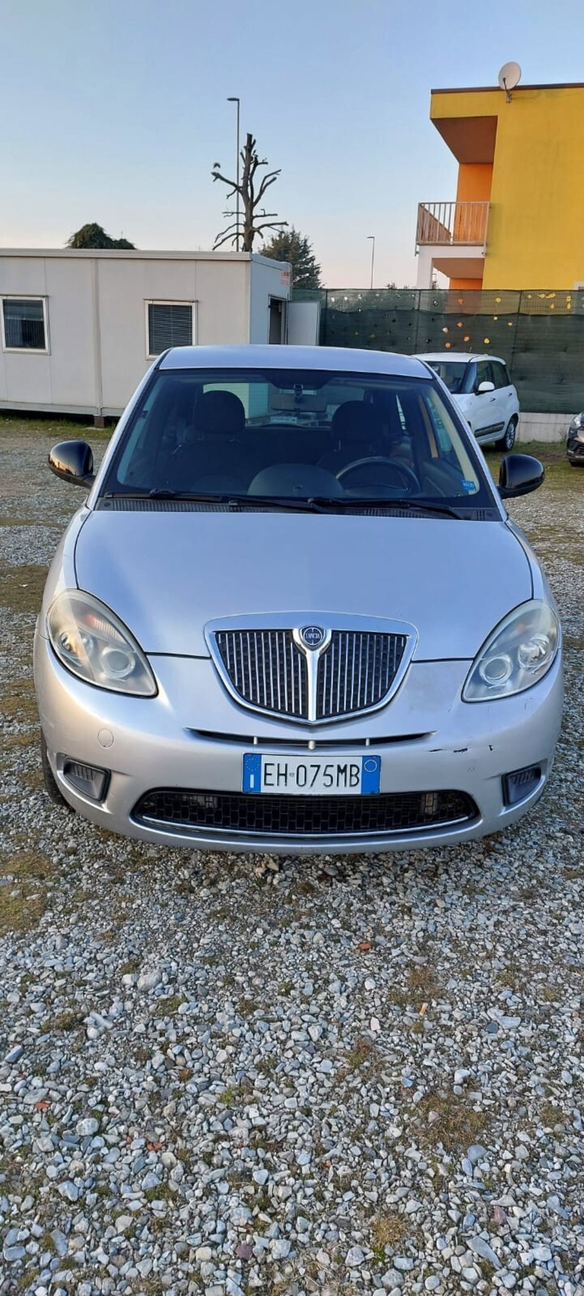 Lancia Ypsilon 1.2 69 CV Elle (7)