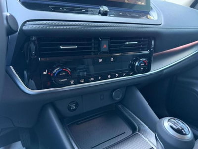 Nissan Qashqai 1.3 mhev N-Connecta 2wd 140cv (11)