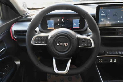 Jeep Avenger 1.2 turbo Summit fwd 100cv (16)
