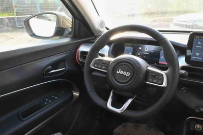 Jeep Avenger 1.2 turbo Summit fwd 100cv (20)