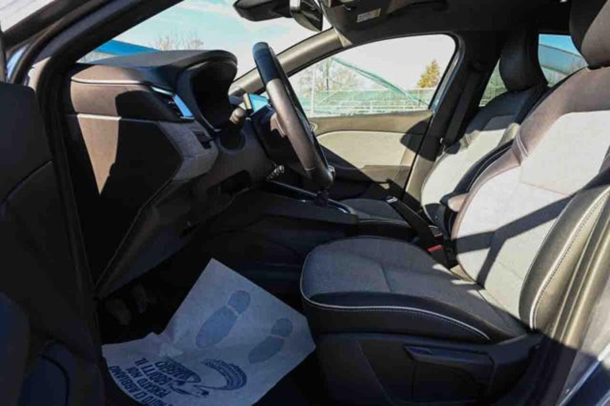Renault Clio TCe 90 CV 5 porte Techno (9)