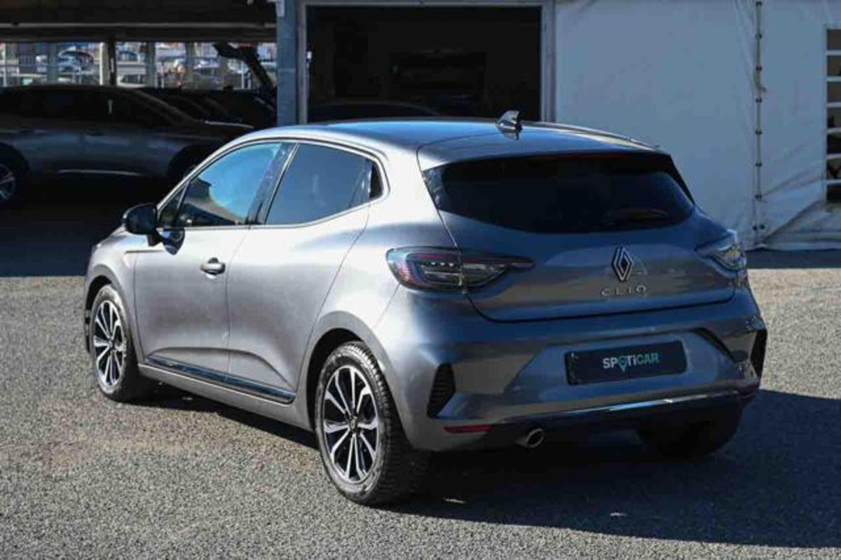 Renault Clio TCe 90 CV 5 porte Techno (4)