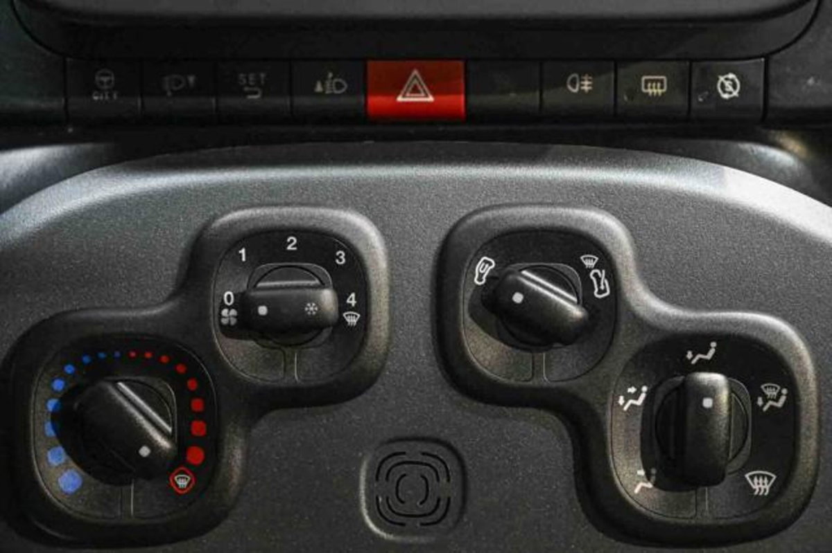 Fiat Panda 1.0 firefly hybrid s&s 70cv 5p.ti (15)