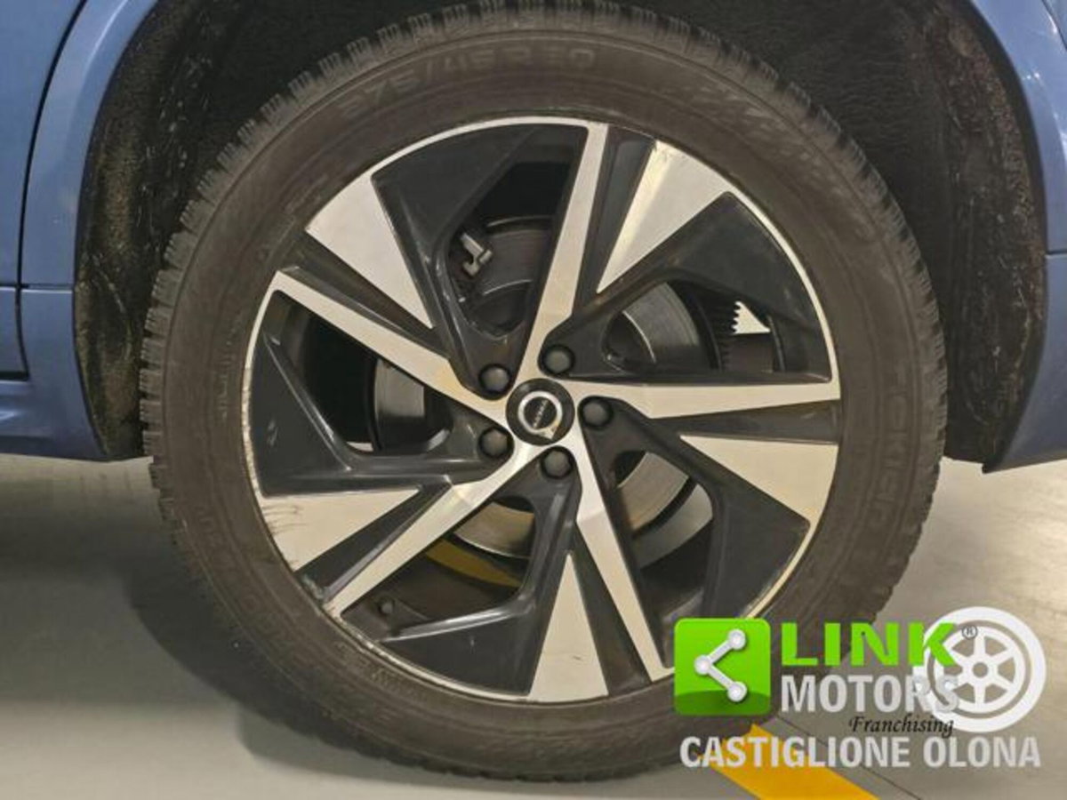 Volvo XC90 B5 (d) AWD Geartronic 7 posti R-design (10)