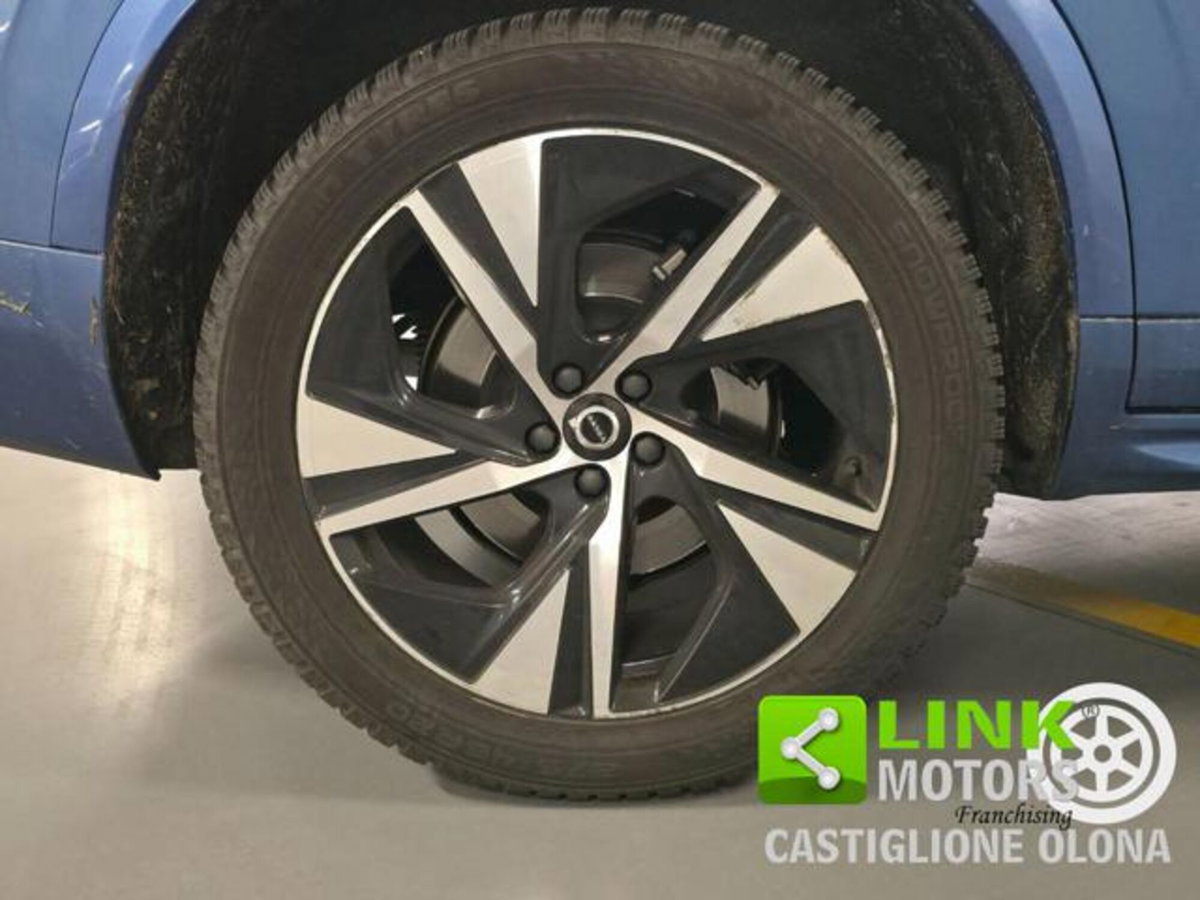 Volvo XC90 B5 (d) AWD Geartronic 7 posti R-design (8)