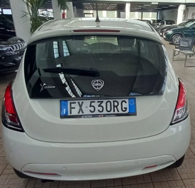 Lancia Ypsilon 1.2 69 CV 5 porte Gold (2)