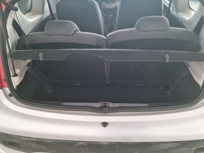 Peugeot 107 HDi 3p. Plaisir (14)