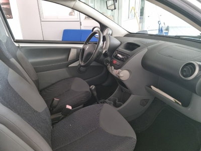 Peugeot 107 HDi 3p. Plaisir (9)