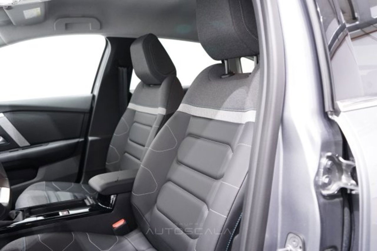 Citroen C4 1.2 puretech Max s&s 130cv eat8 (11)