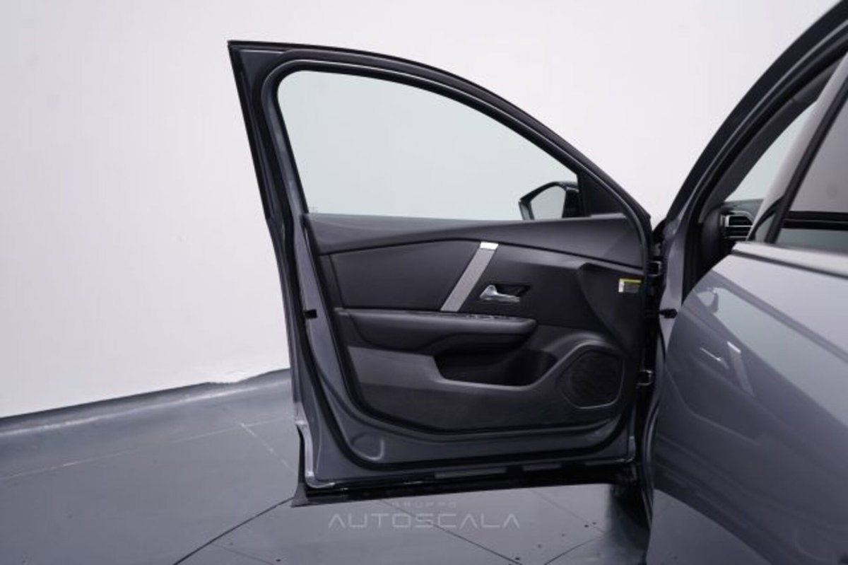 Citroen C4 1.2 puretech Max s&s 130cv eat8 (9)