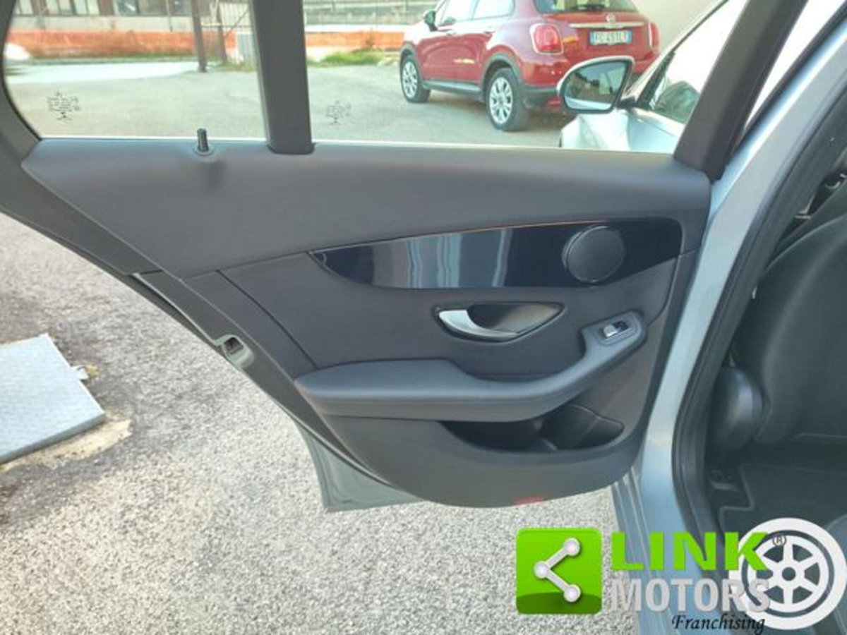 Mercedes-Benz Classe C Station Wagon 220 d Auto Executive (14)