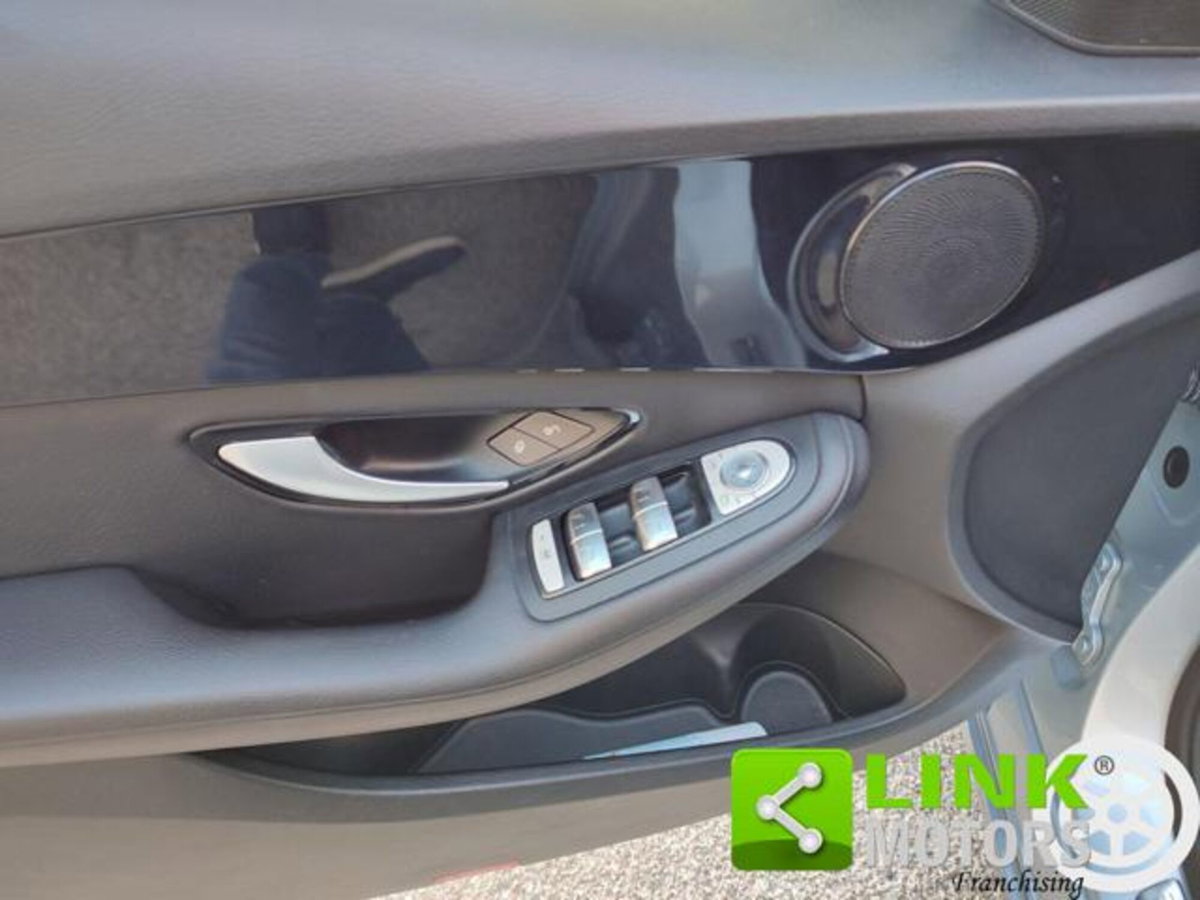 Mercedes-Benz Classe C Station Wagon 220 d Auto Executive (18)