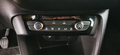 Opel Corsa 1.2 Edition (12)