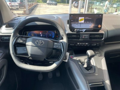 Toyota Proace City Verso City Verso 1.5D 100 CV S&S Short Executive (11)