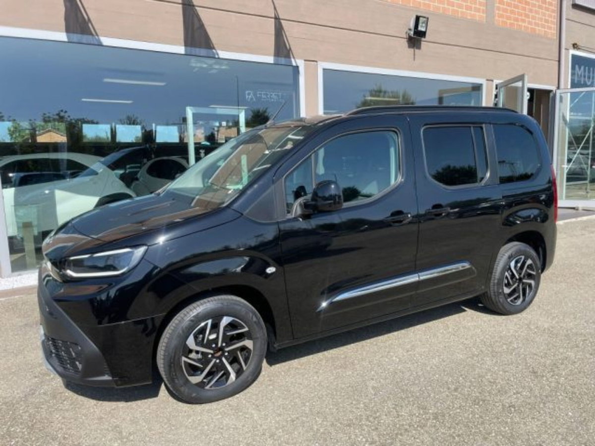 Toyota Proace City Verso City Verso 1.5D 100 CV S&S Short D Executive (4)