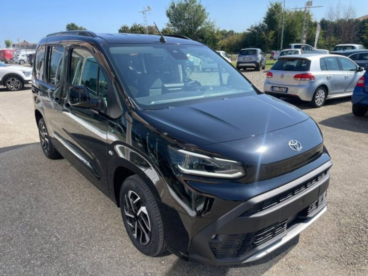 Toyota Proace City Verso City Verso 1.5D 100 CV S&S Short D Executive (5)