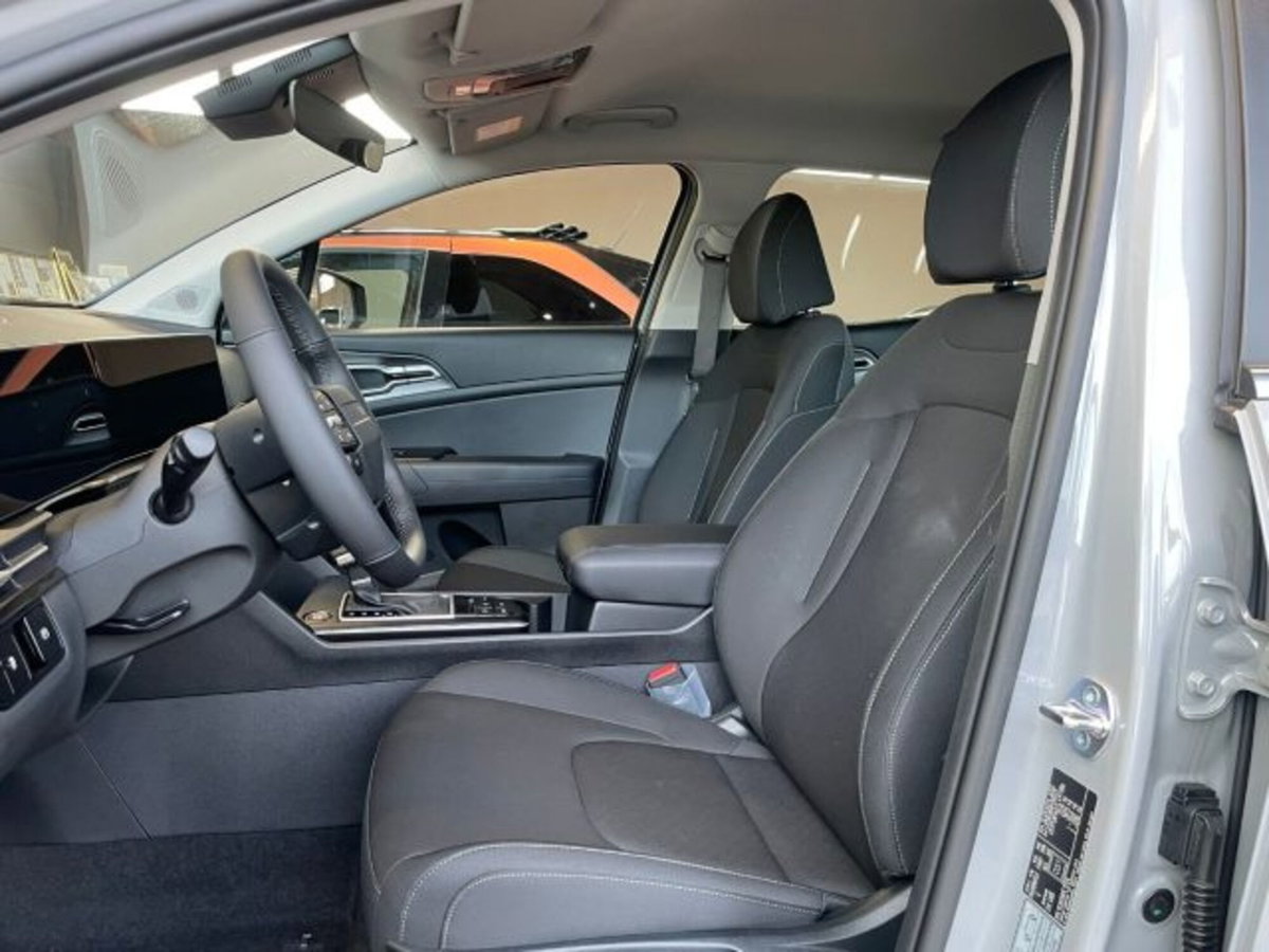 Kia Sportage 1.6 TGDi MHEV Business (12)