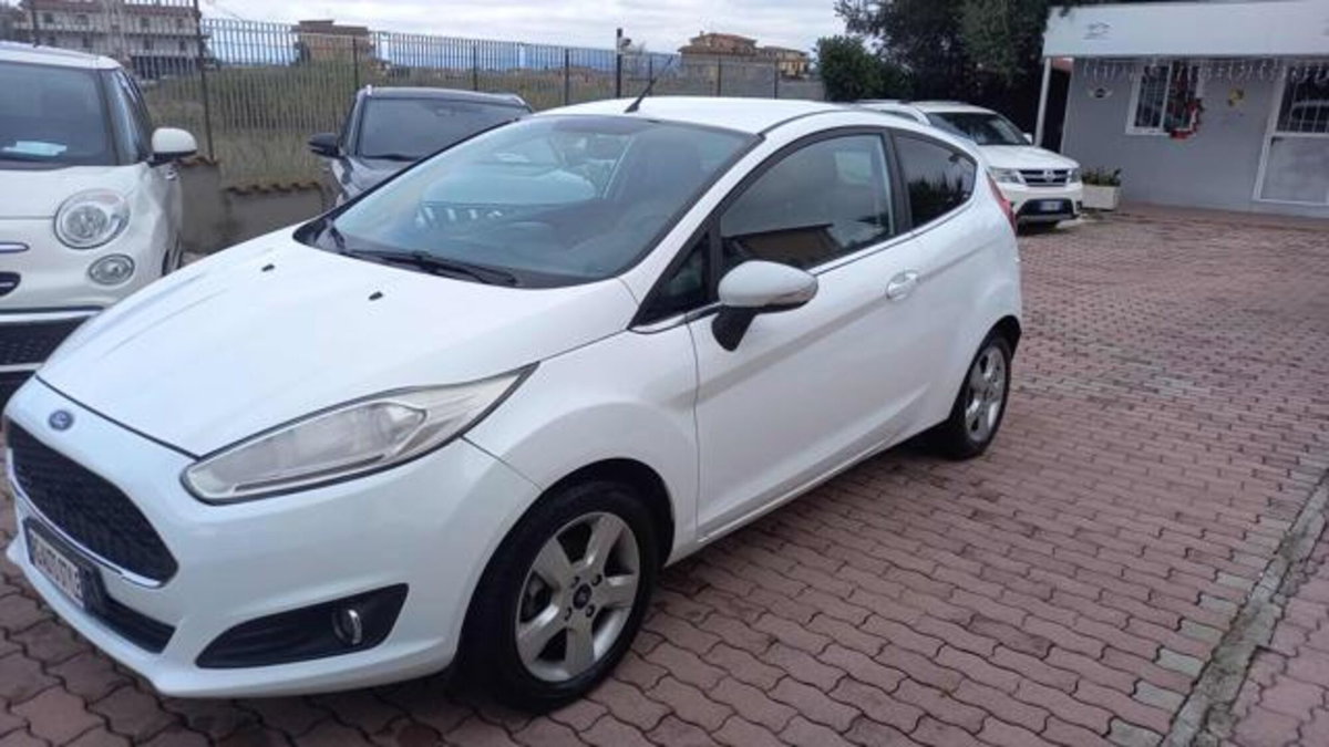 Ford Fiesta 1.5 TDCi 95CV 3 porte Titanium (3)