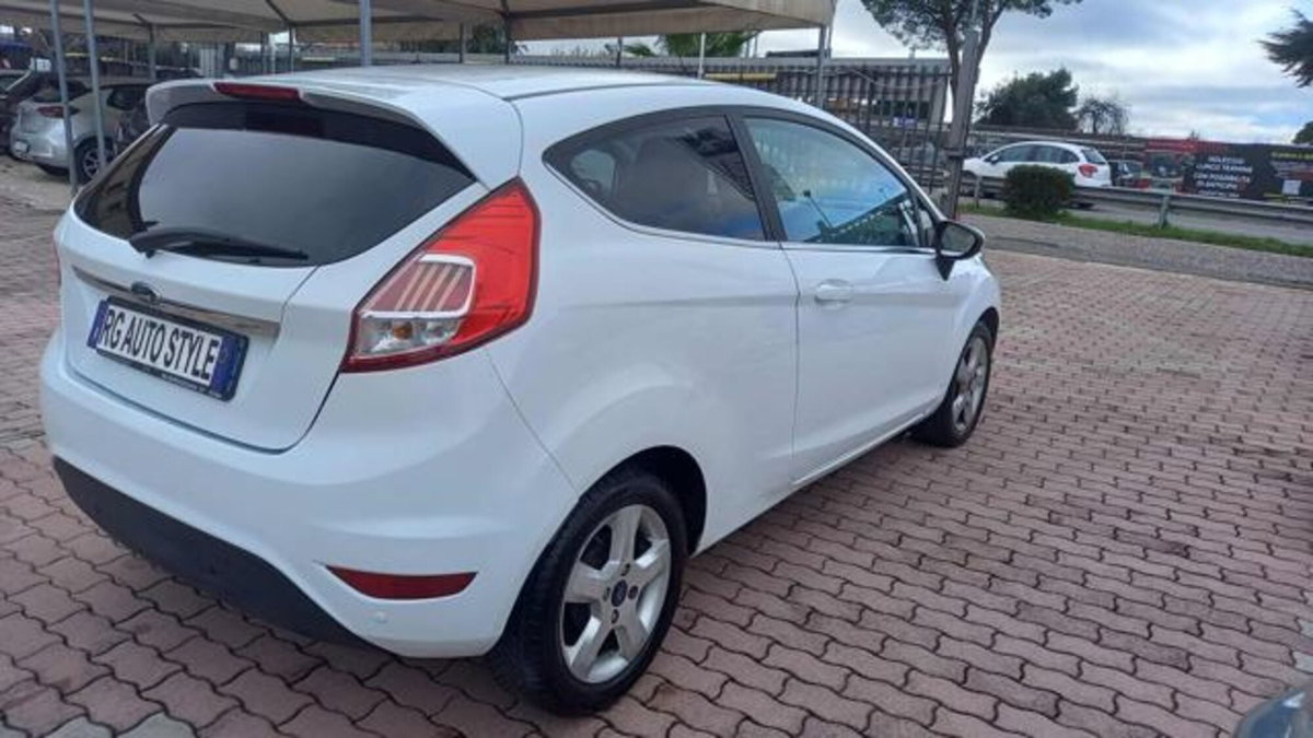 Ford Fiesta 1.5 TDCi 95CV 3 porte Titanium (6)