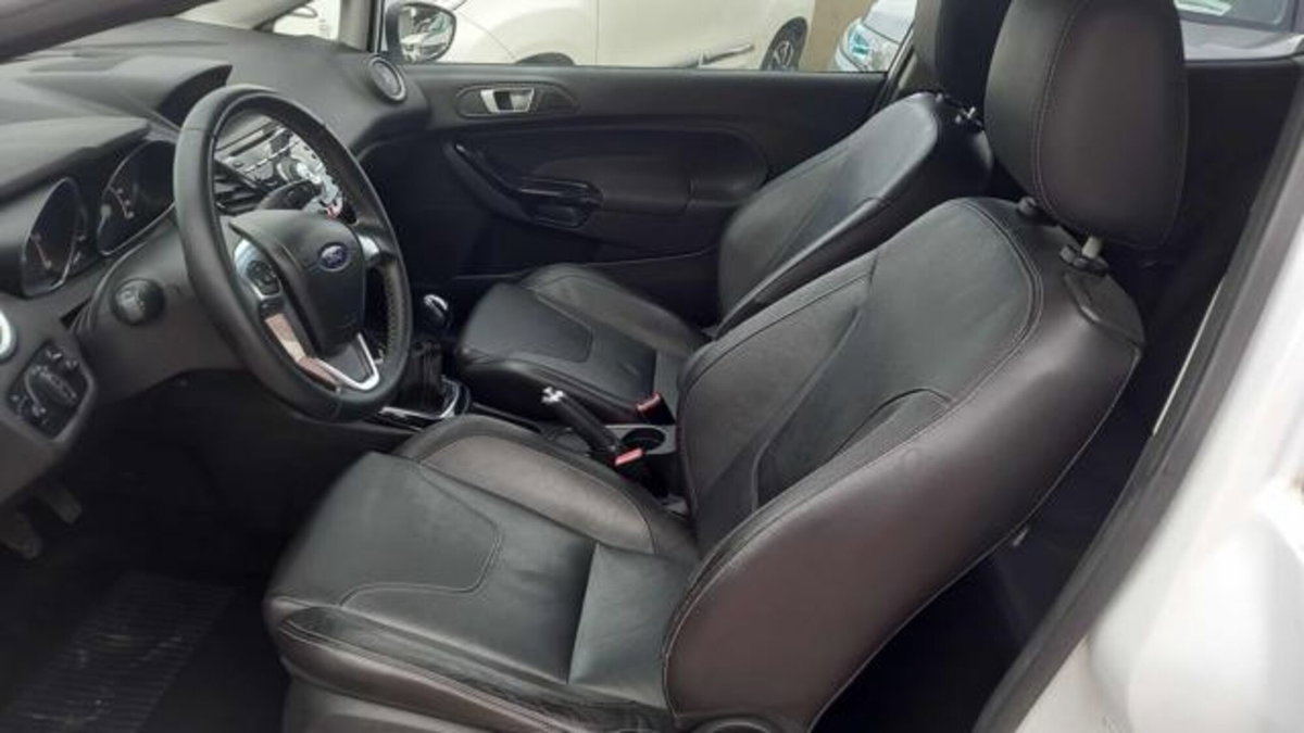 Ford Fiesta 1.5 TDCi 95CV 3 porte Titanium (9)