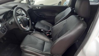 Ford Fiesta 1.5 TDCi 95CV 3 porte Titanium (9)